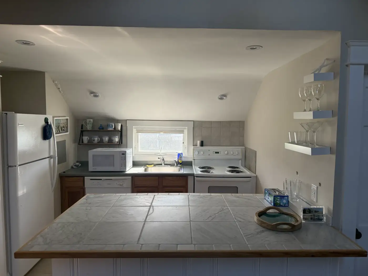 Open kitchen with breakfast bar